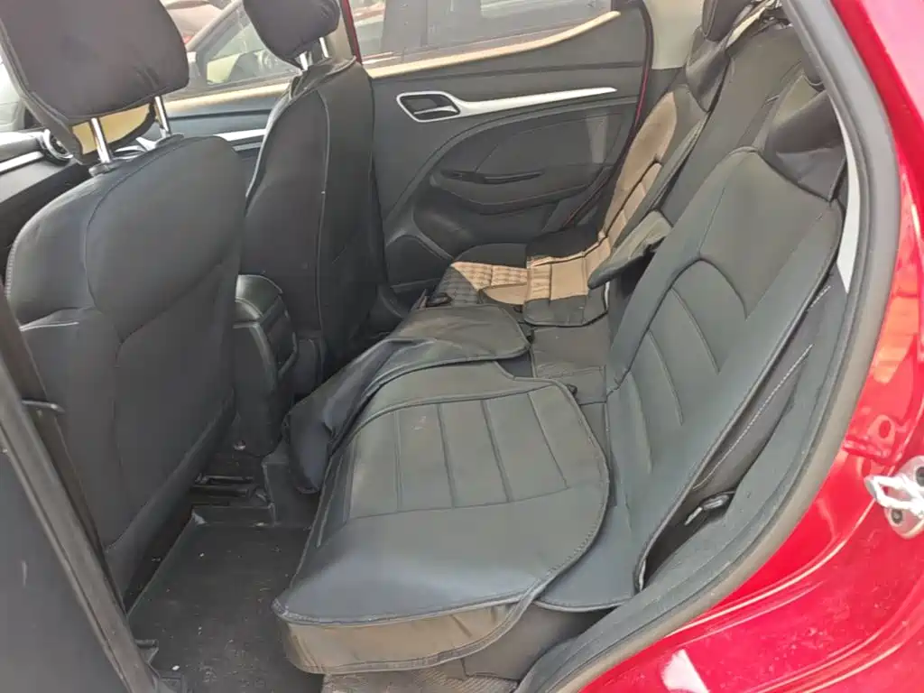 MG ZS 2020 2019 1.5L Manual 65-inch Panoramic Sunroof Global Edition (China VI)