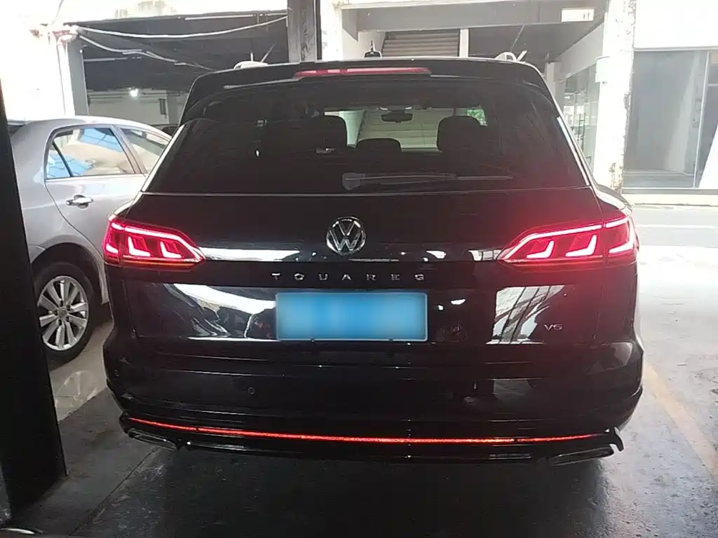 Фото 6 - Volkswagen Touareg
