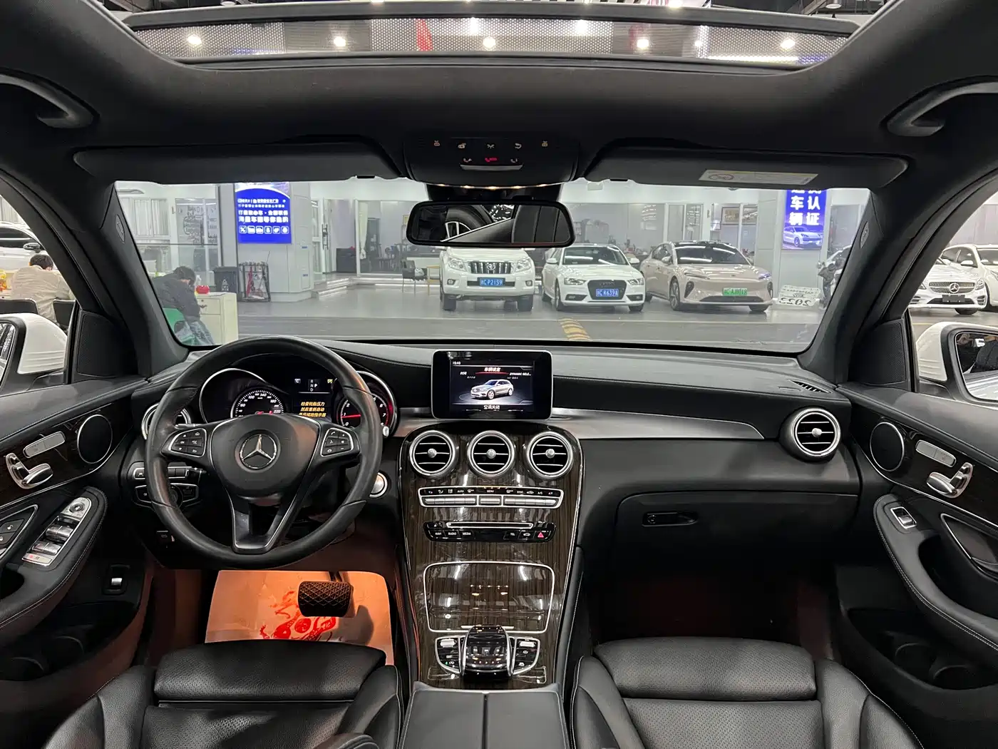 Mercedes-Benz GLC 2017 GLC 260 4MATIC Luxury фото 15