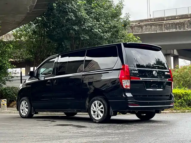 Dongfeng Fengxing Lingzhi PLUS 2021 2.0L Manual Luxury 7-Seater — фото 4