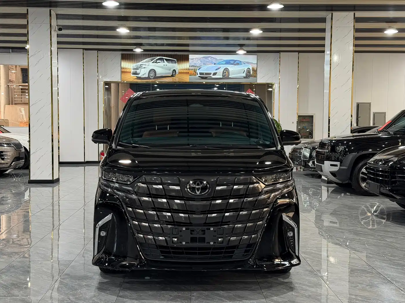 Toyota Alphard 2024 Hybrid 2.5L Ultimate Enjoyment Edition фото 2
