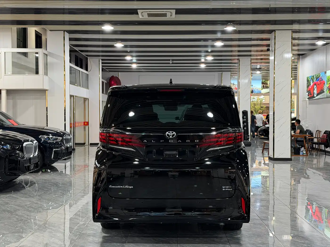Toyota Alphard 2024 Hybrid 2.5L Ultimate Enjoyment Edition фото 15