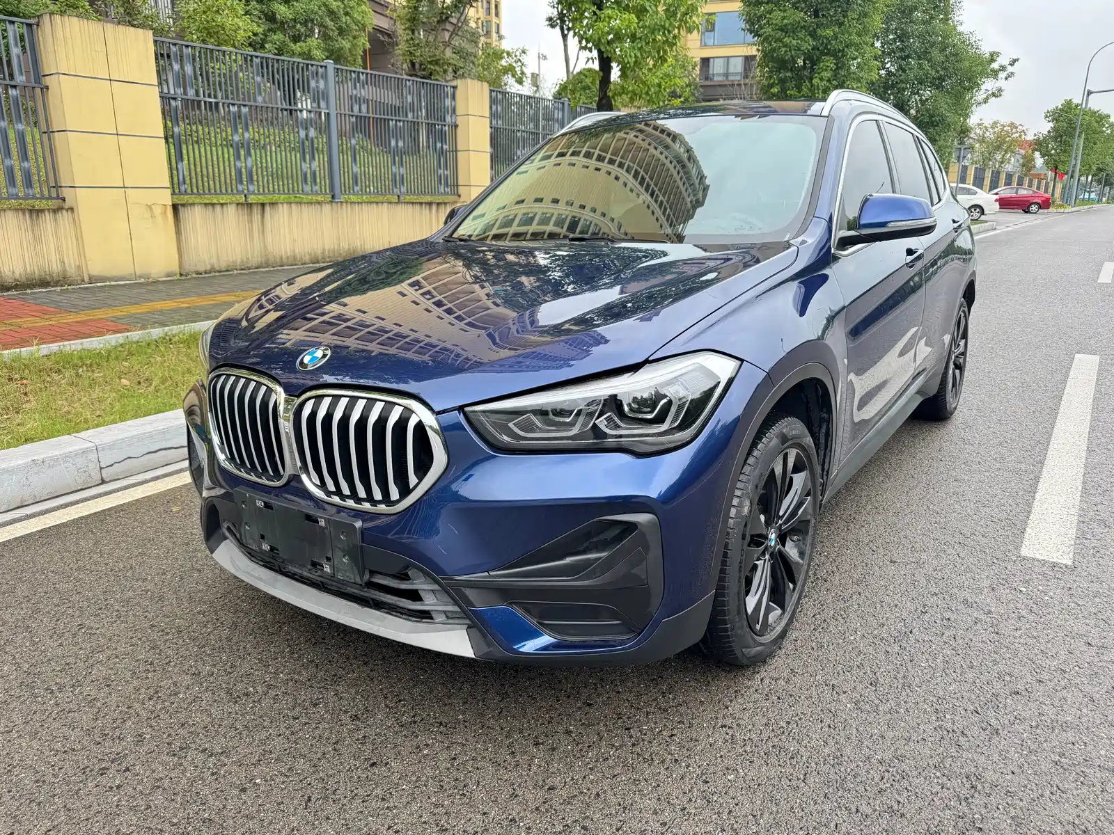 Photo 1 - BMW X1