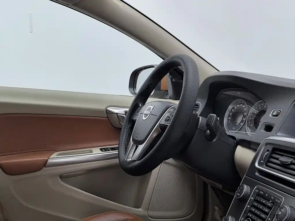 Volvo S60 (Import) 2011 2012 T5 Prestige Edition