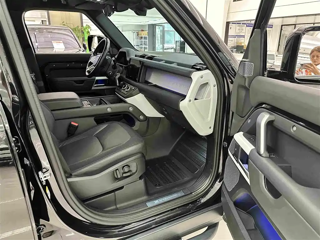 Land Rover Defender 2024 2024 110 3.0T P400 X-DYNAMIC HSE