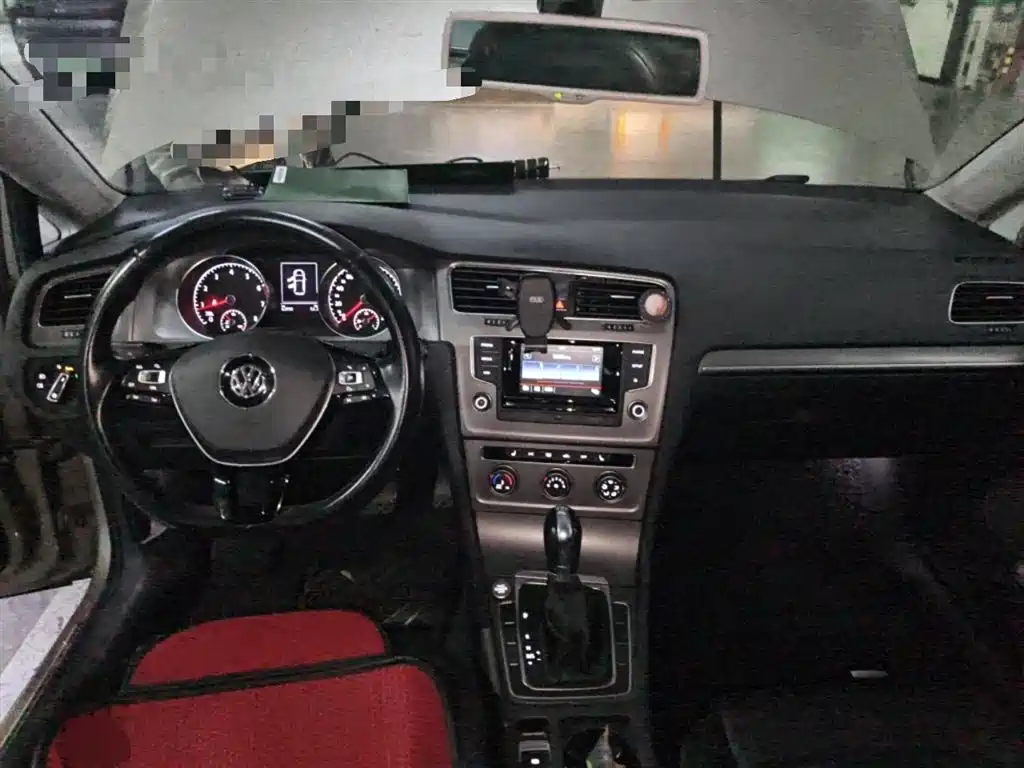 Volkswagen Golf 2016 230TSI Automatic Luxury фото 13