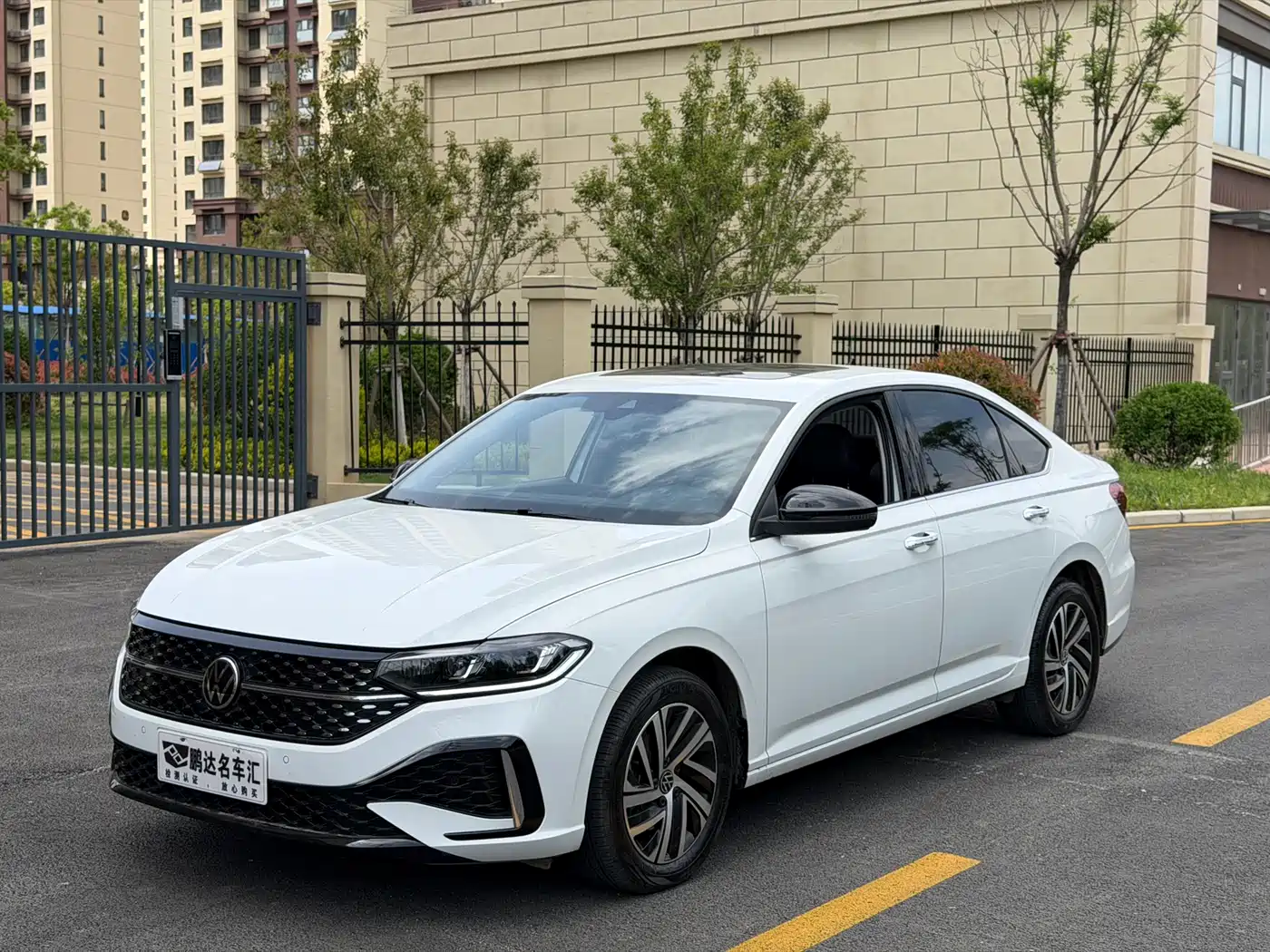 Volkswagen Lavida 2024 Model 300TSI DSG Starlight Leading Edition