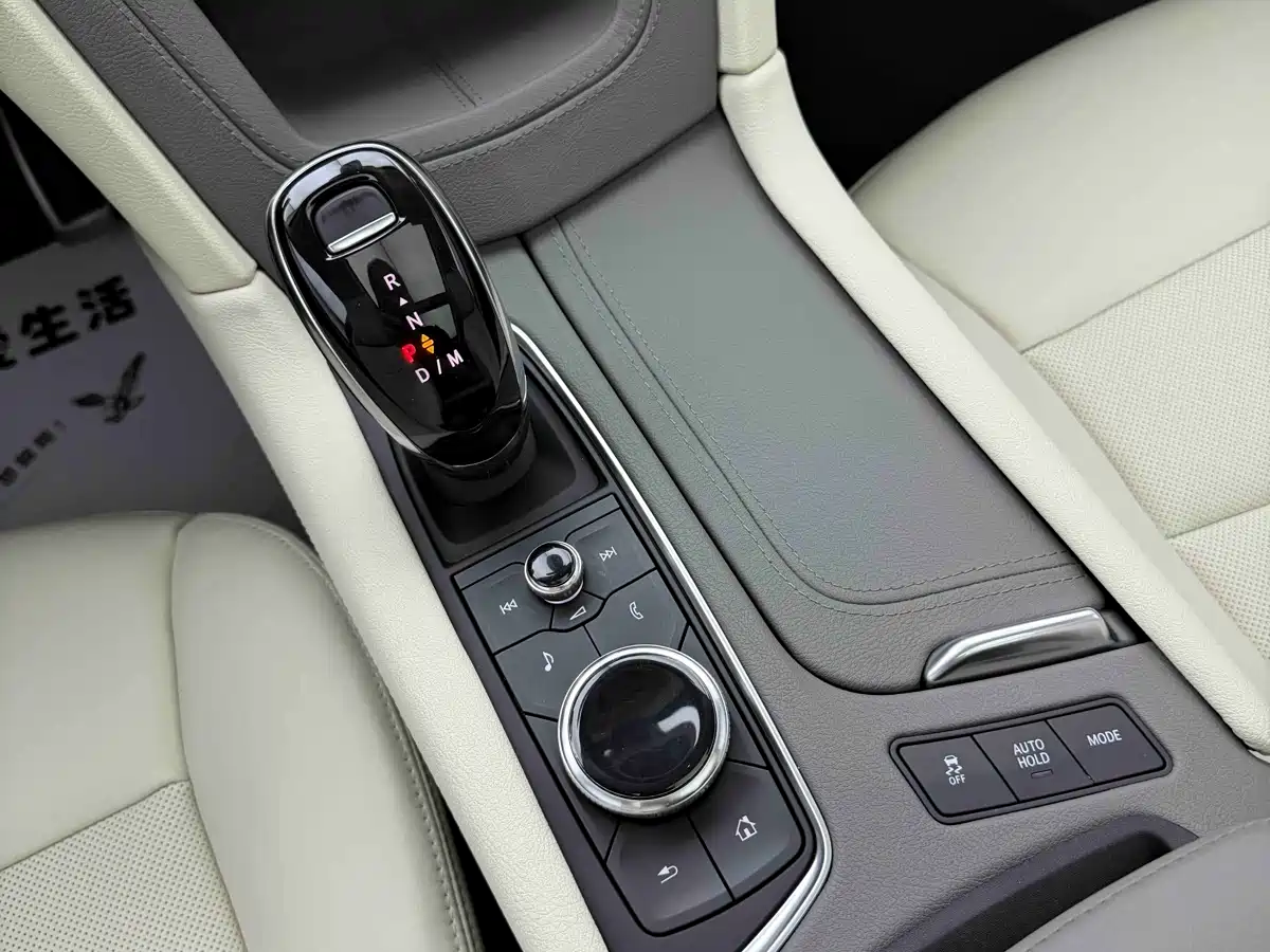 Cadillac XT5 2023 2.0T 2WD Fashion Edition фото 13