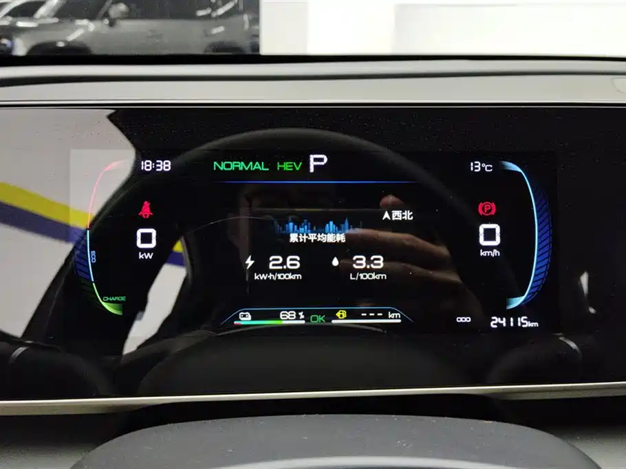 BYD Qin L 2024 DM-i 80KM Leading Edition фото 14