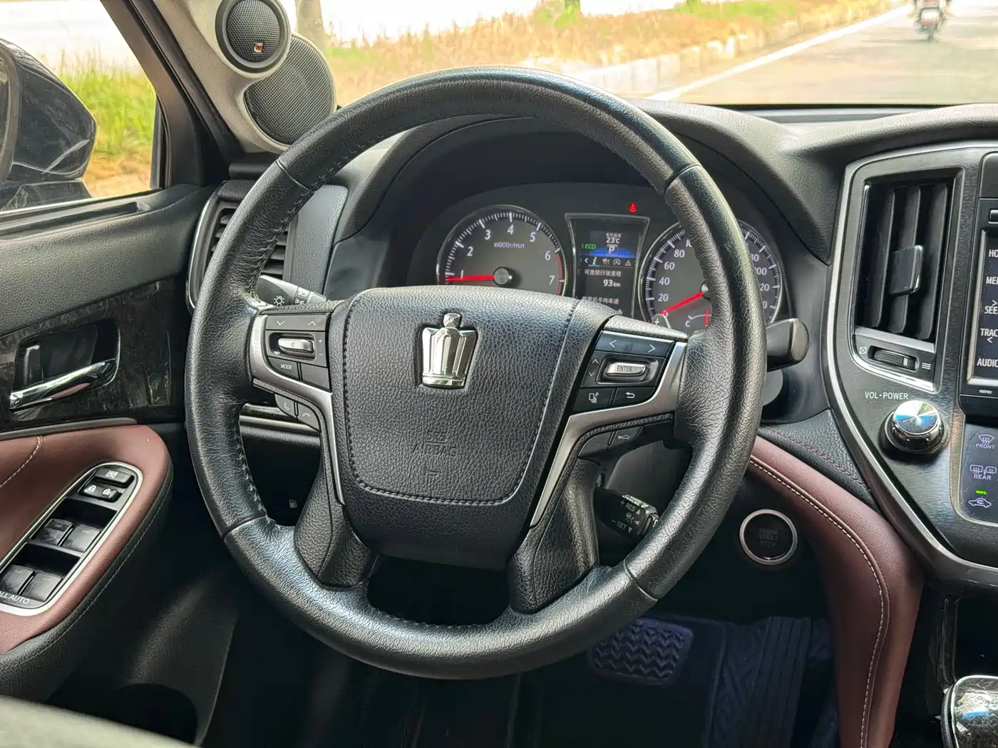 Toyota Crown 2018 2.0T Sport Edition фото 8