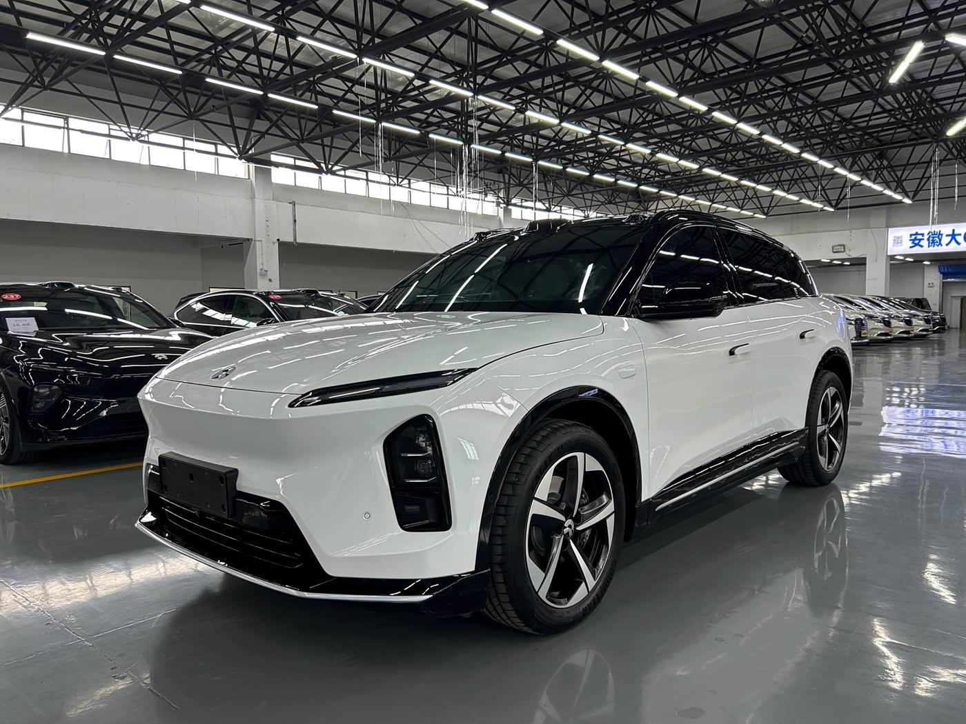 NIO ES6
