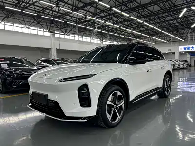 NIO ES6