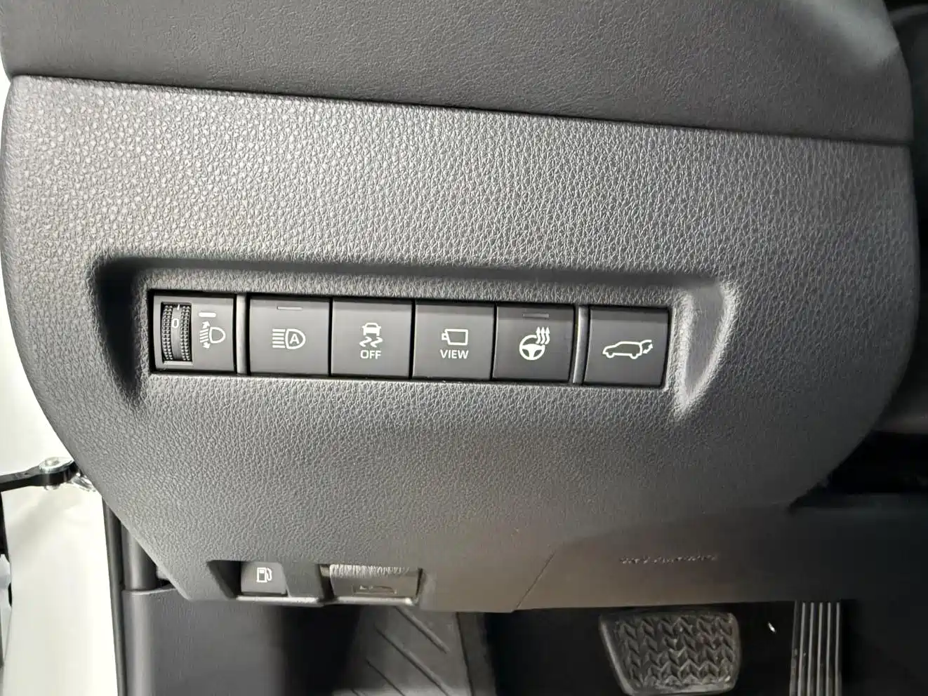 Toyota Venza 2022 Dual Engine 2.5L CVT 4WD Supreme фото 16
