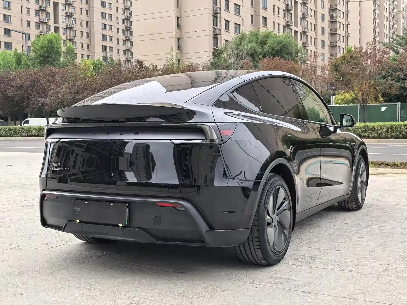 Photo 9 - Tesla Model Y