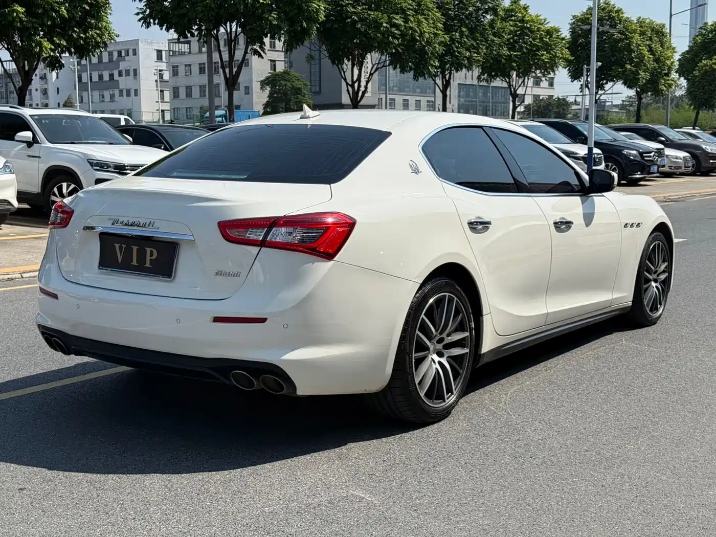 Фото 9 - Maserati Ghibli