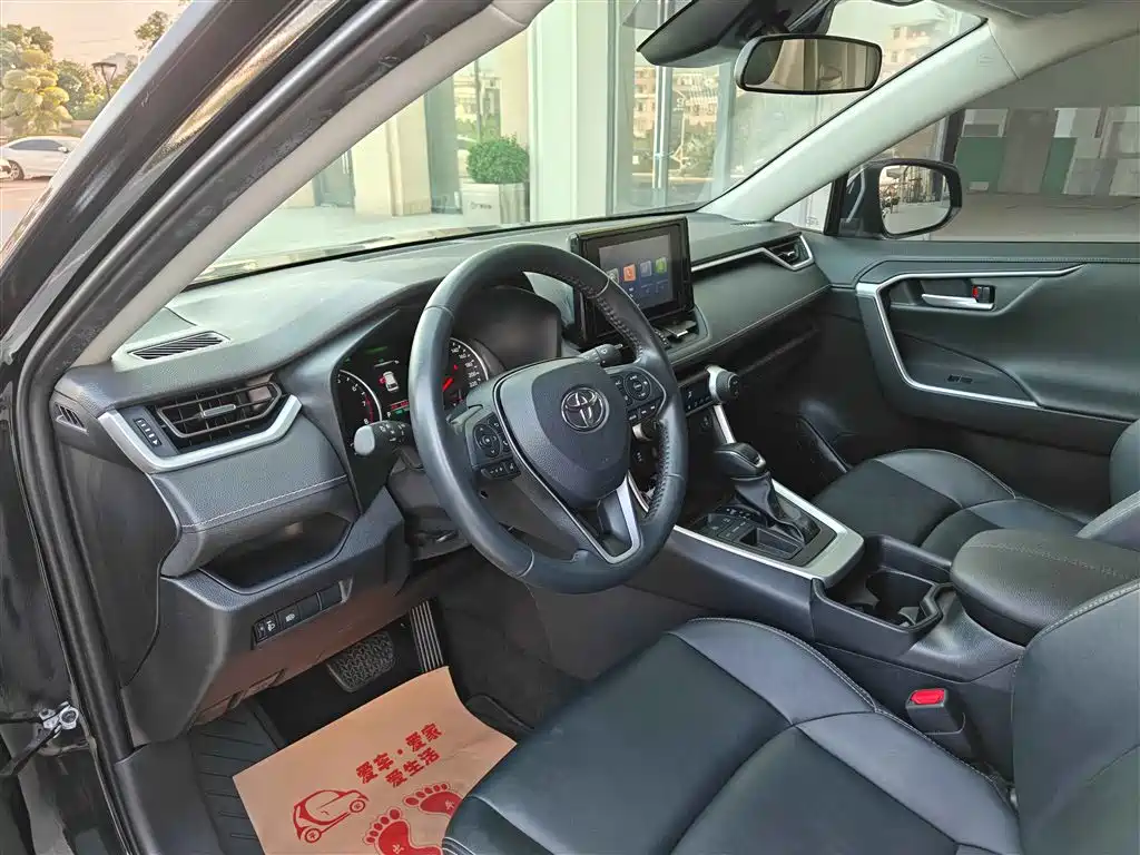 Toyota Wildlander 2022 2.0L CVT 2WD Urban Edition фото 24