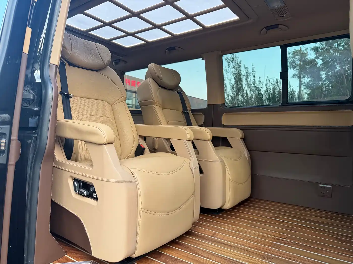 Volkswagen Caravelle 2017 2.0TSI 4WD Luxury 7-Seater фото 20