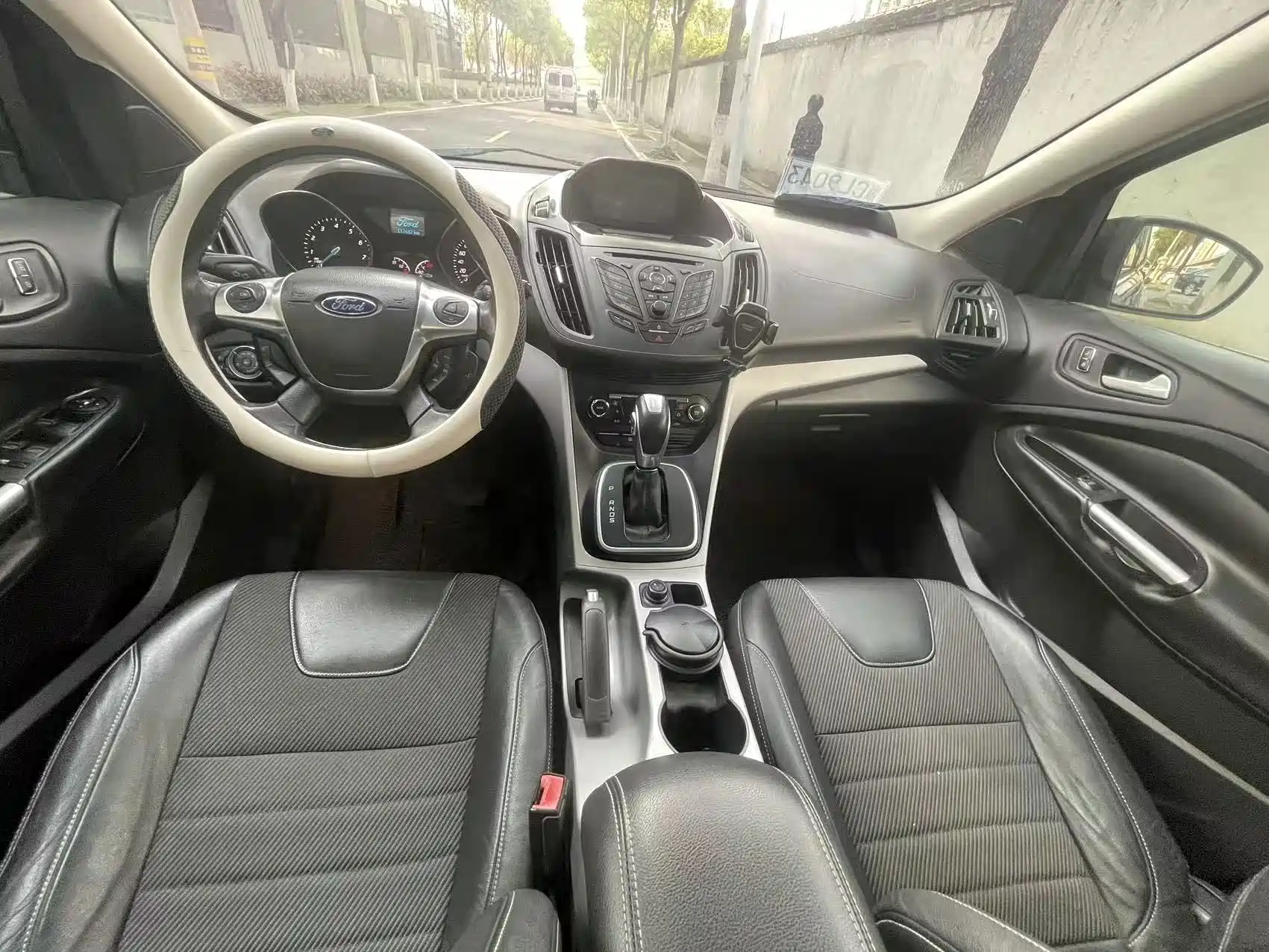 Photo 18 - Ford Kuga