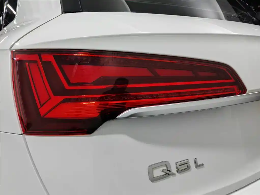 Audi Q5L 2022 40T Luxury Dynamic фото 14