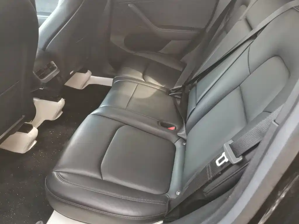 Фото 17 - Tesla Model Y