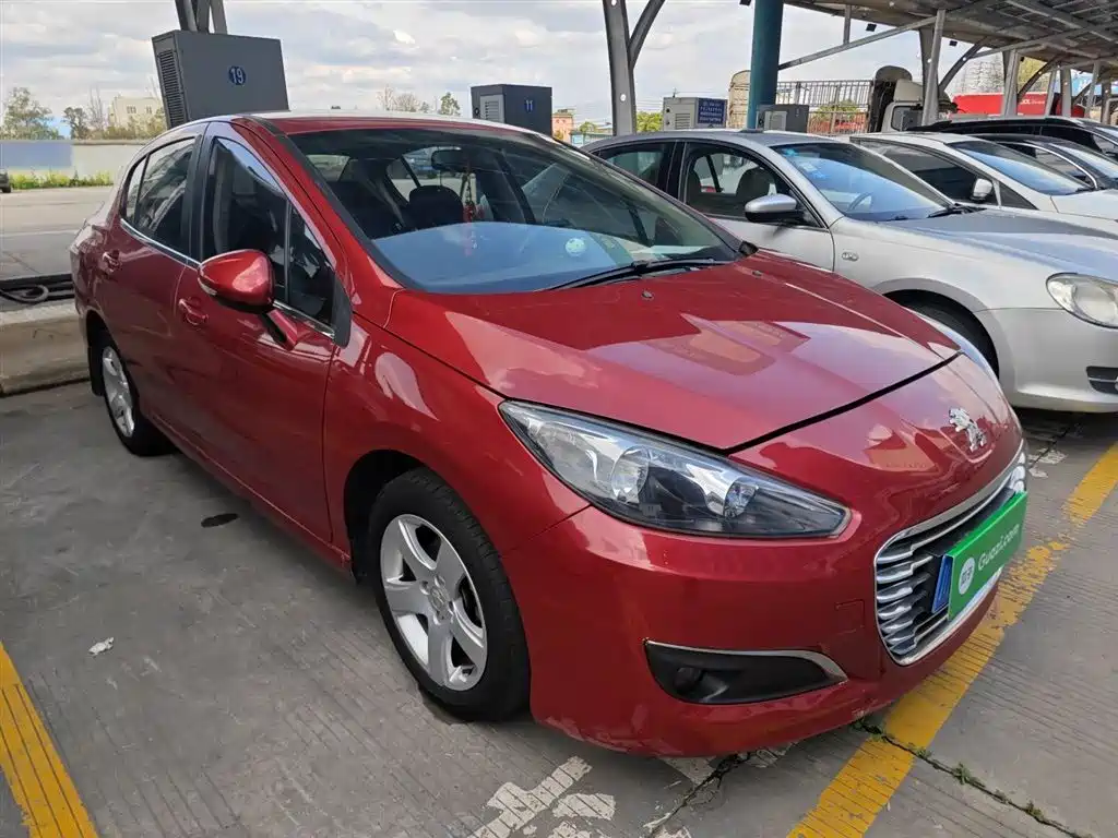 Peugeot 308 2014 Model Joy Edition Classic 1.6L Automatic Superior Style фото 4