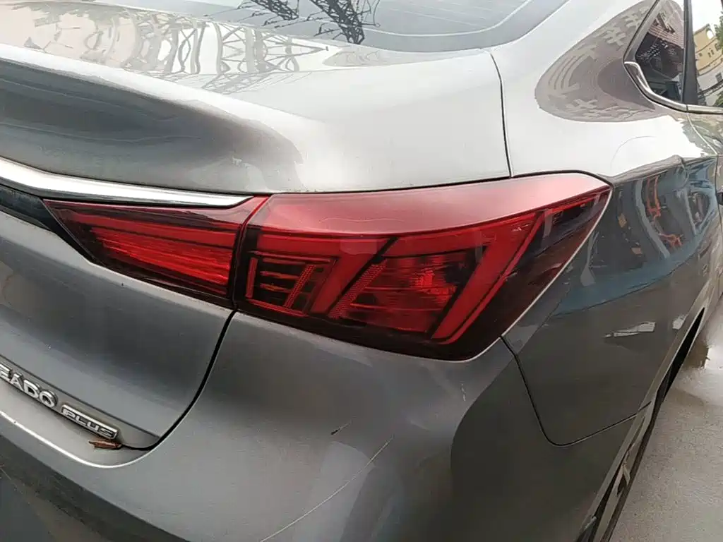 Фото 8 - Changan Eado