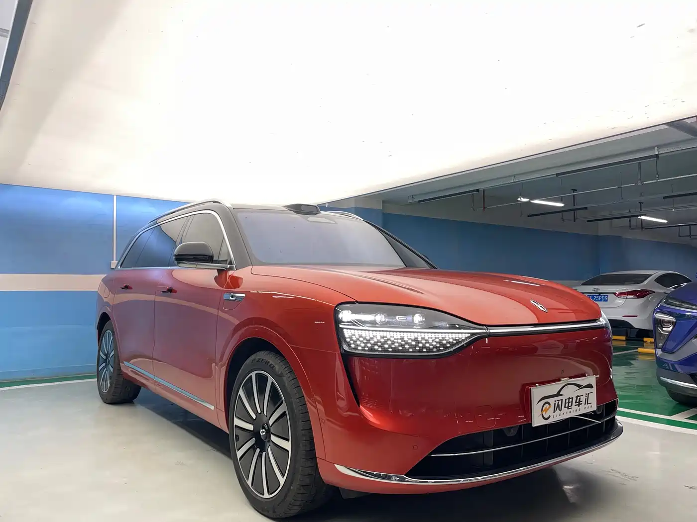 AITO Wenjie AITO M9 2024 Range Extender Max Edition 42kWh 6-seater фото 3