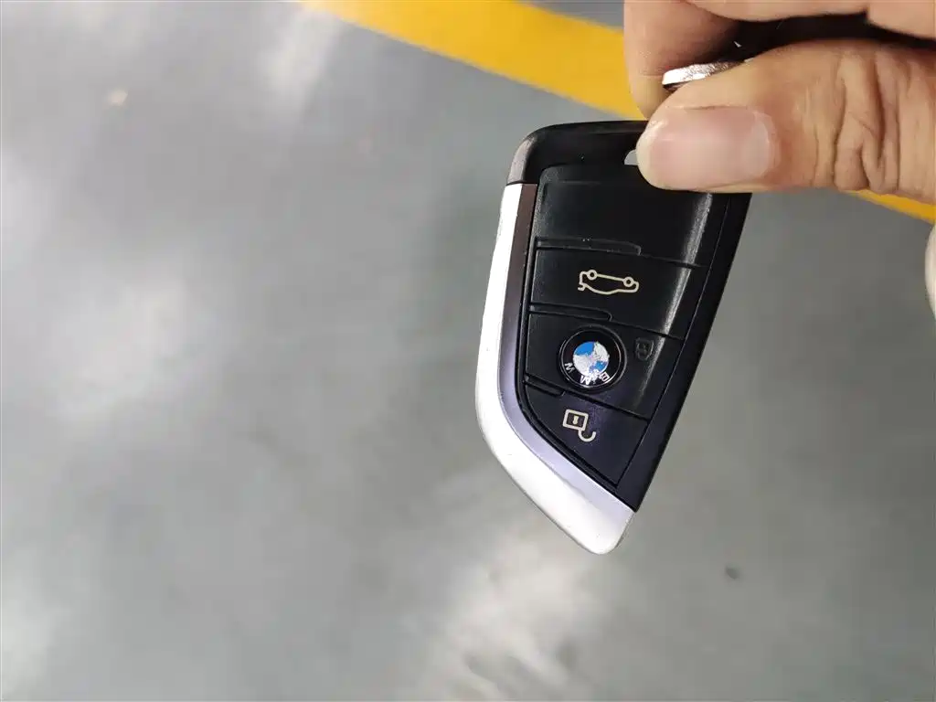 BMW 2 Series Touring 2016 218i Fashion Model фото 9