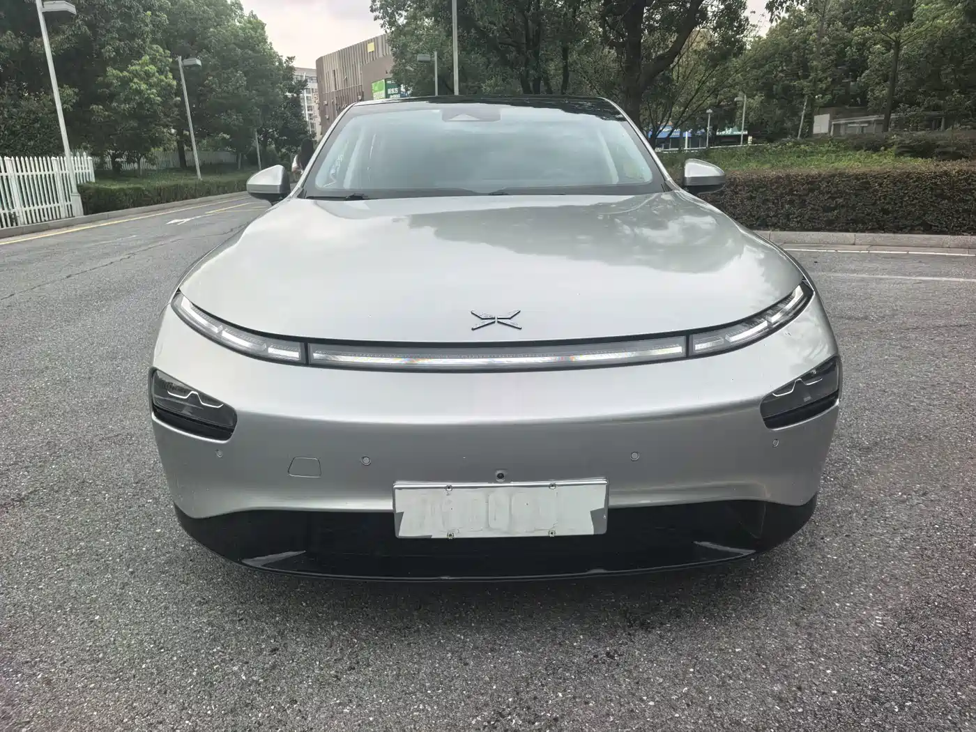 Фото 2 - XPeng P7