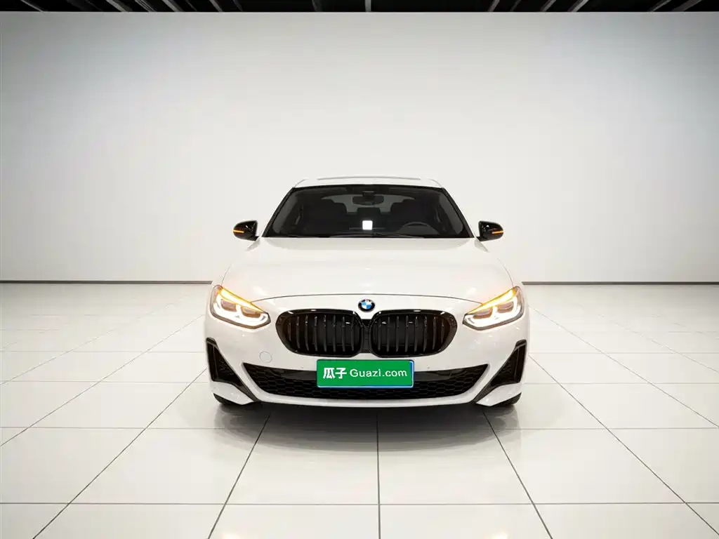 BMW 1-SERIES