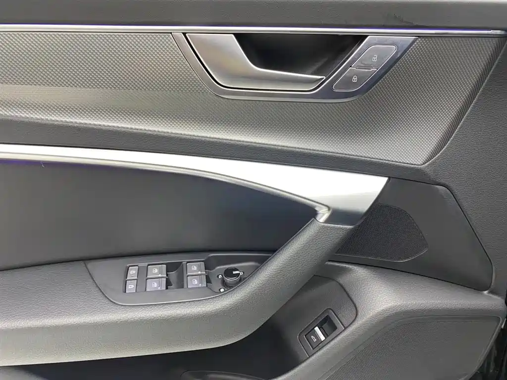 Audi A6L 2025 45 TFSI Premium Sport фото 24
