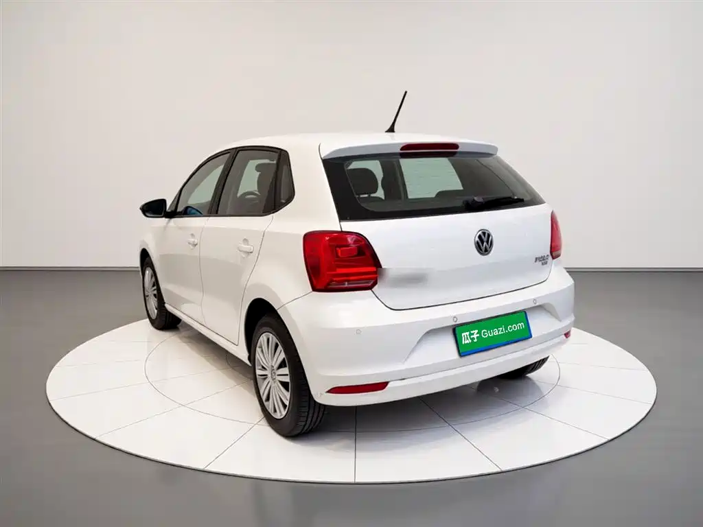 Volkswagen Polo 2016 1.6L Automatic Comfort фото 5