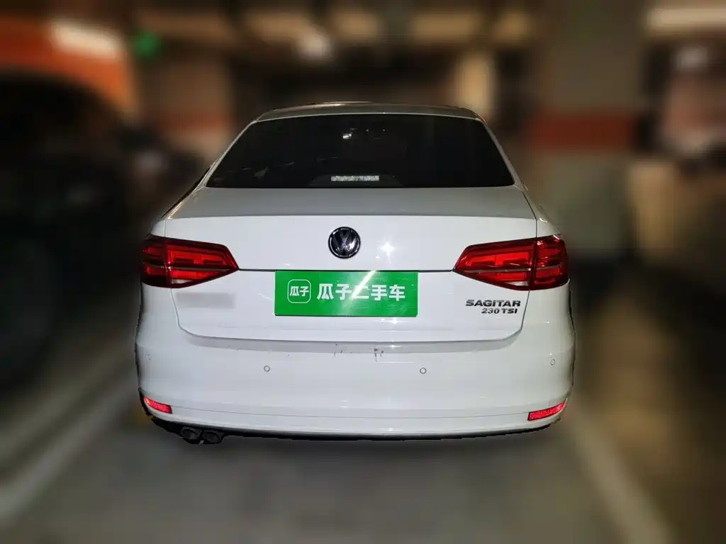 Фото 3 - Volkswagen Sagitar