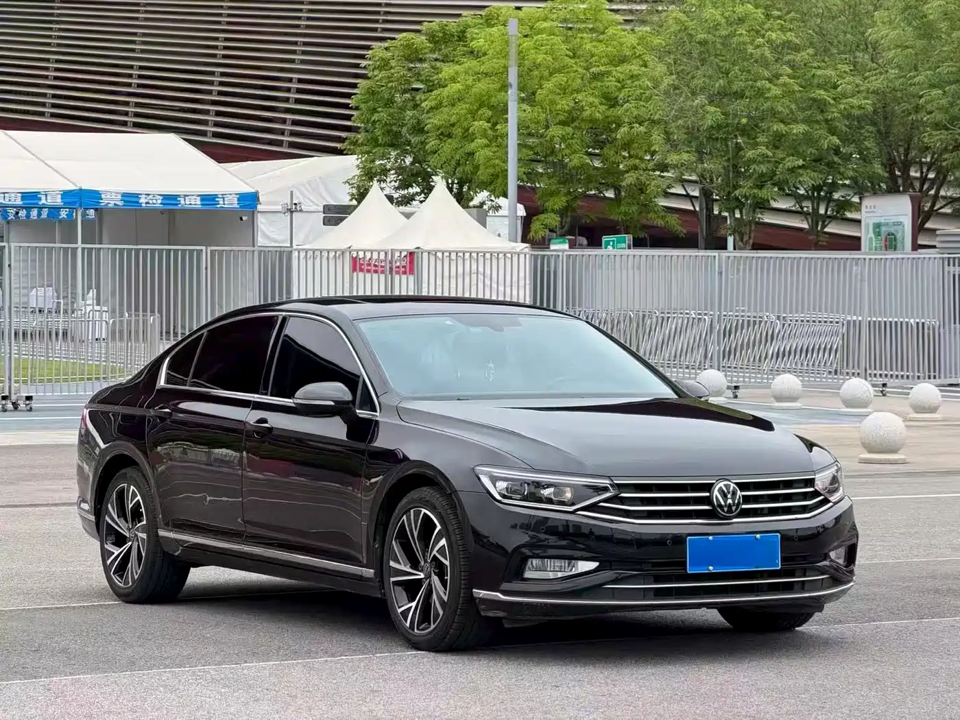 Volkswagen Magotan 2020 330TSI DSG Luxury фото 3