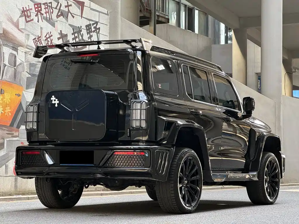 Crossboundary Auto Co-created Tank 300 2023 2023 2.0T Cyber Knight