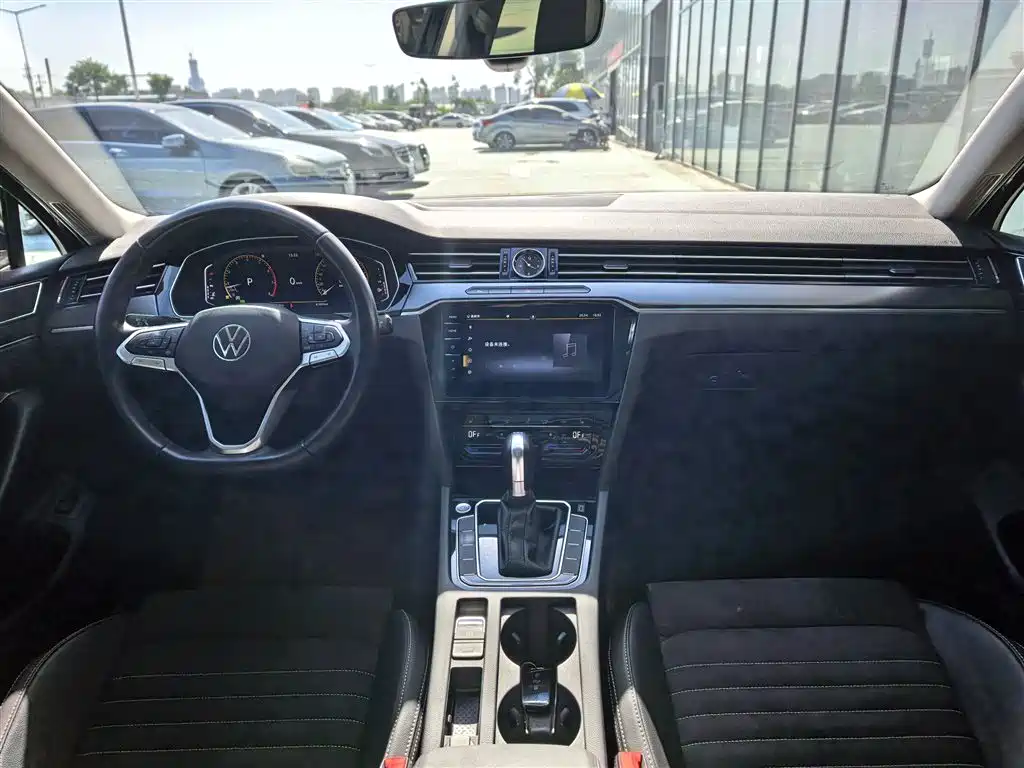 Volkswagen Magotan 2020 330TSI DSG Luxury фото 14