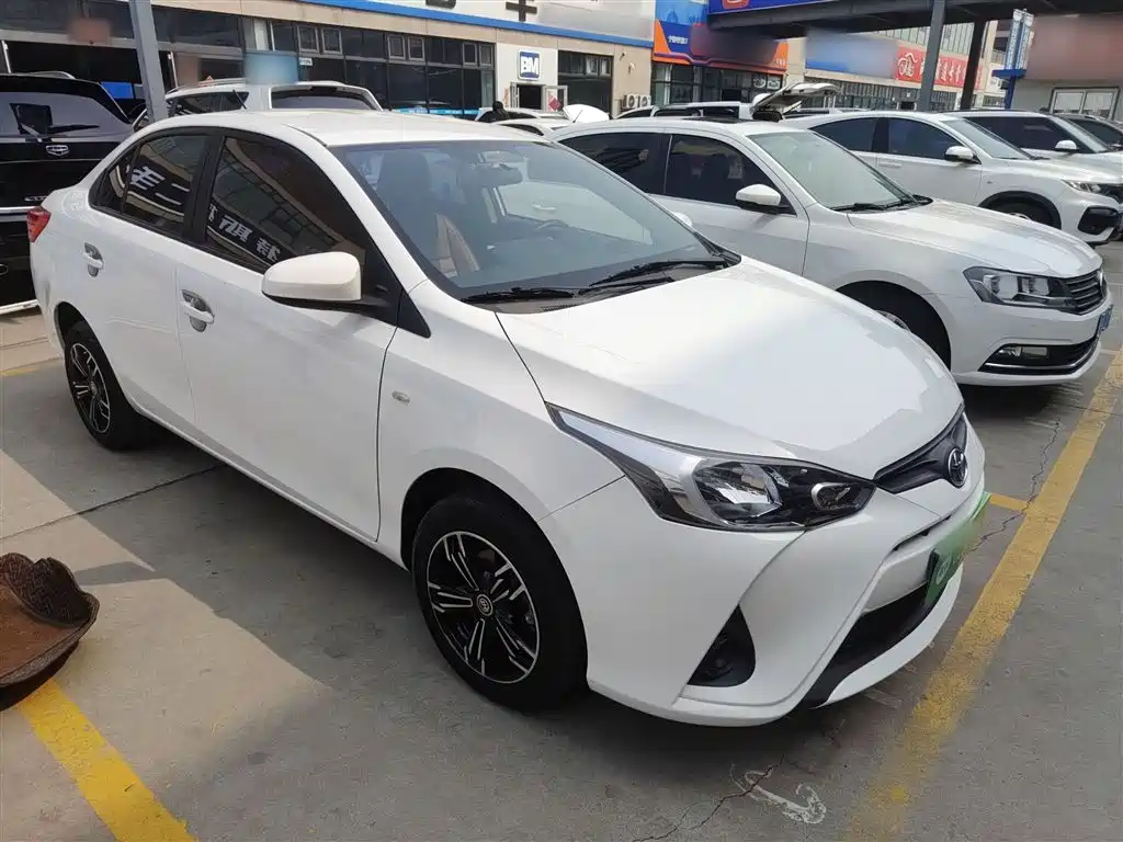 Toyota YARiS L Zhi Xiang 2017 1.5E CVT Charming Edition фото 4