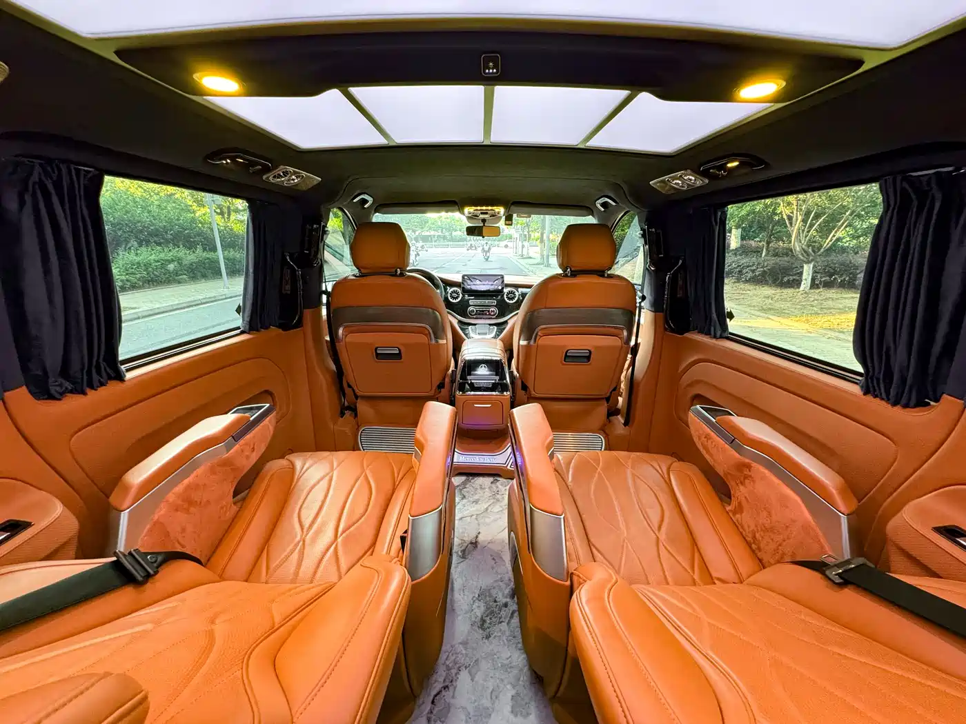 Mercedes-Benz Vito 2021 2.0T Business Edition 7-seater фото 17