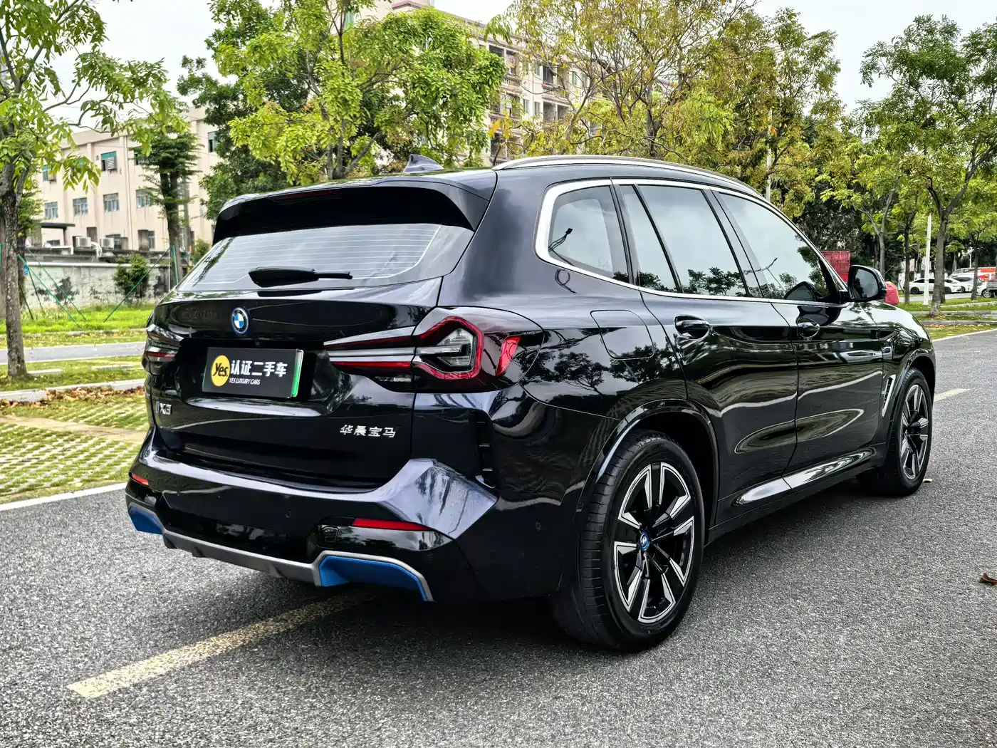BMW IX3