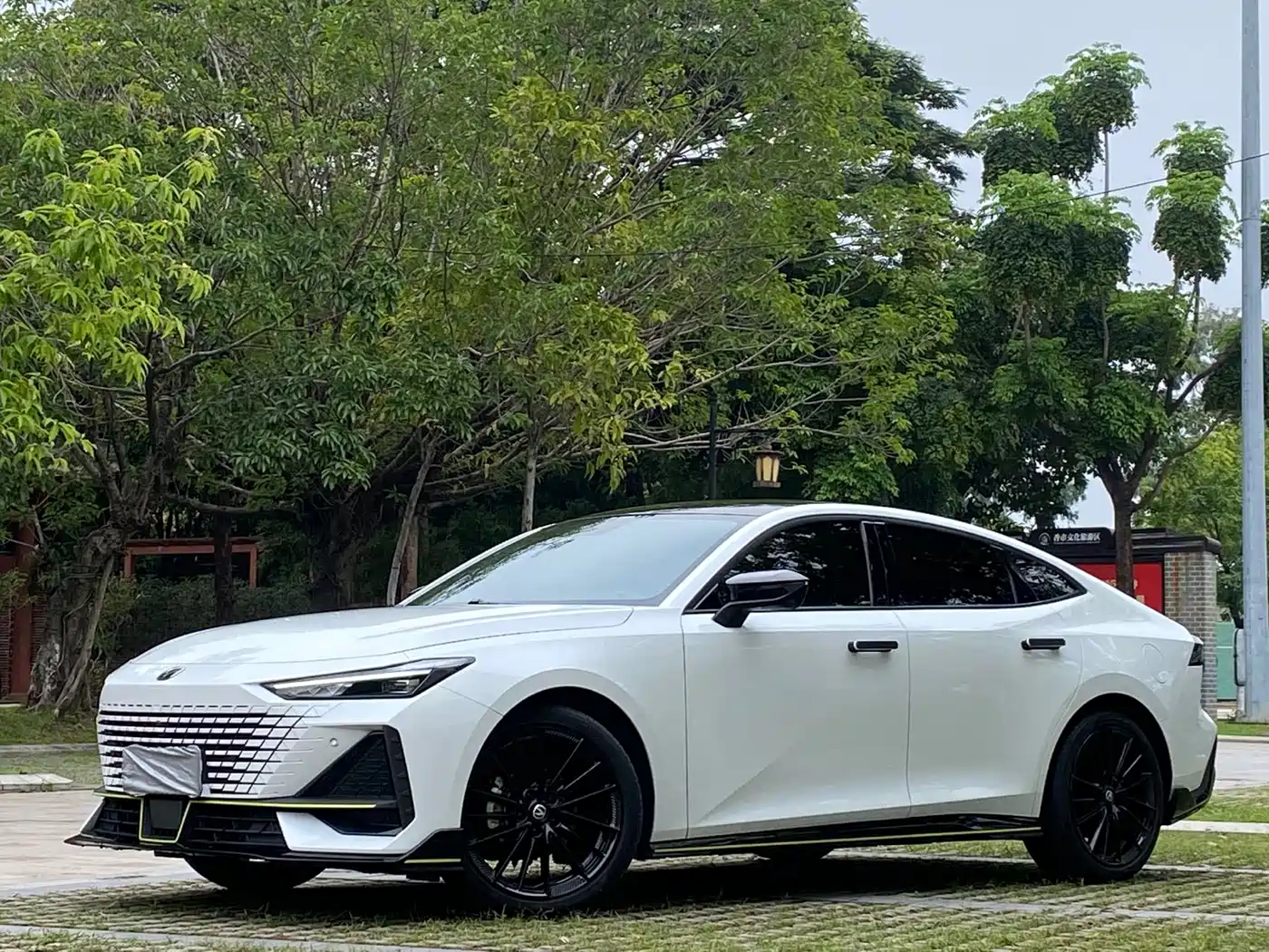 CHANGAN UNI-V