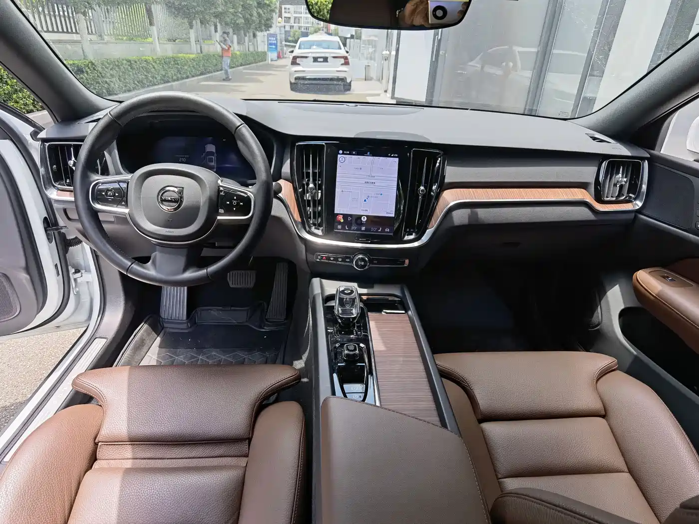 Фото 10 - Volvo S60
