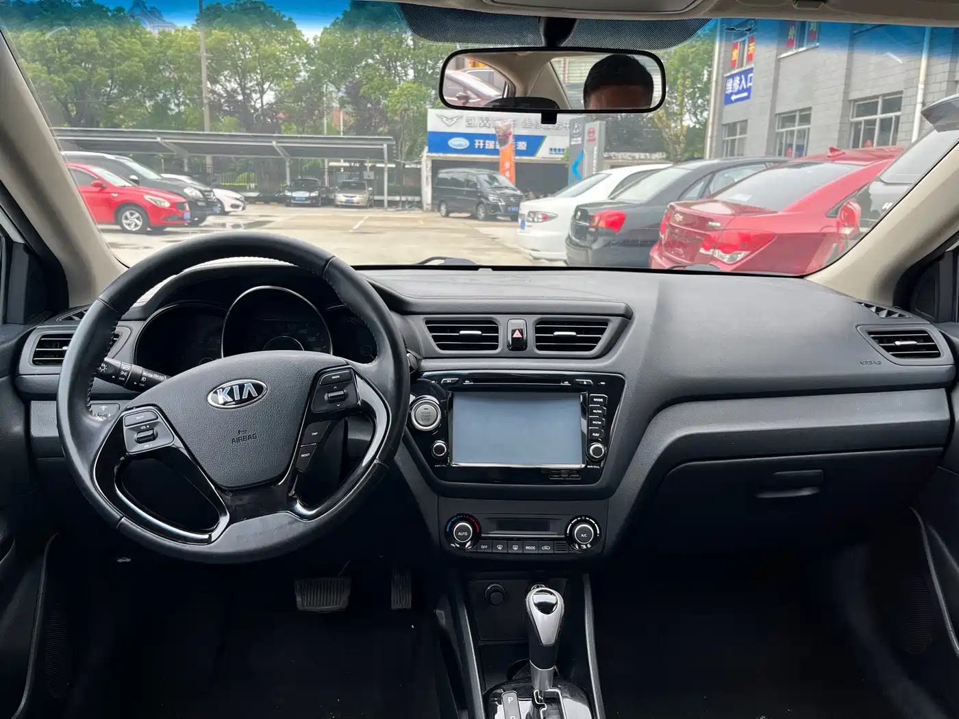 Kia K2 2015 Sedan 1.6L AT Premium фото 8