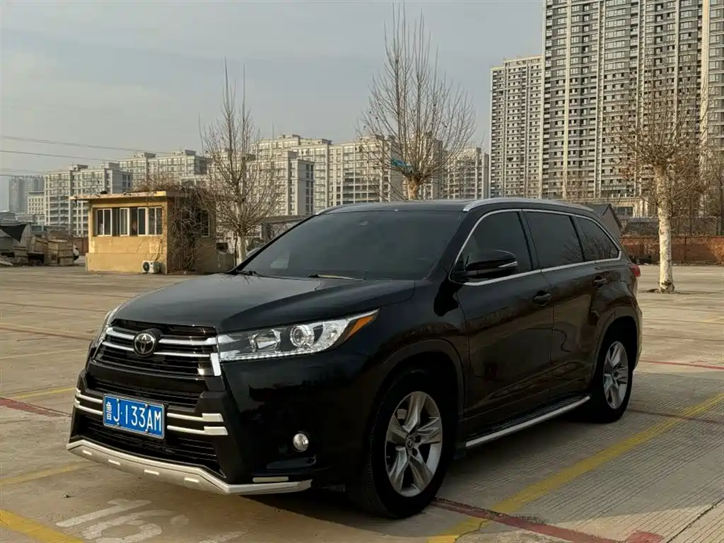 TOYOTA HIGHLANDER