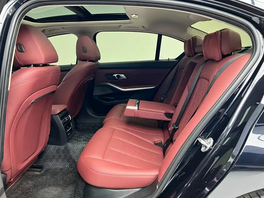 BMW 3 Series 2023 320Li M Sport Package фото 16
