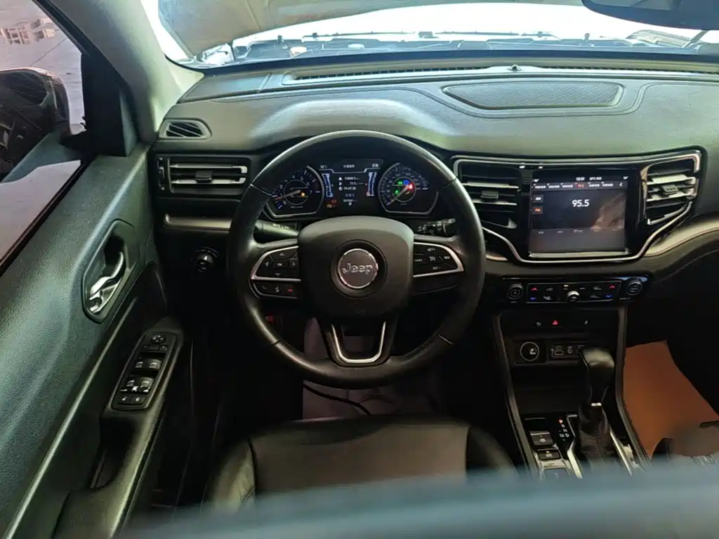 Jeep Commander 2019 2018 2.0T 2WD Advance Version China V