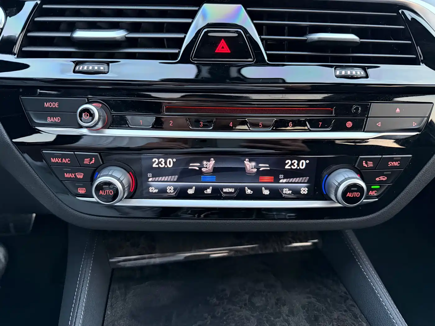 BMW 5 Series 2018 530Li Premium M Sport Package фото 15