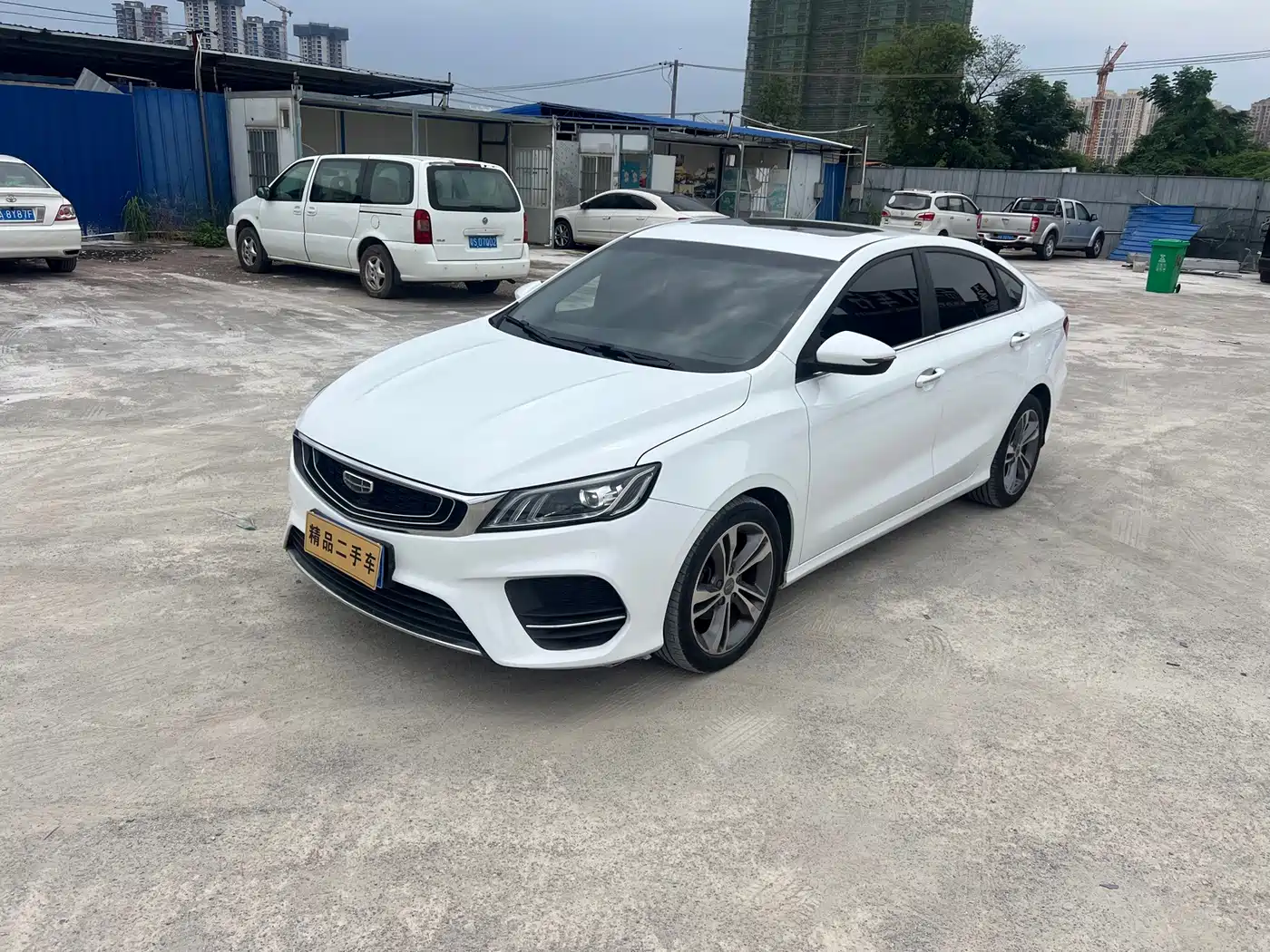 Фото 3 - Geely Binrui