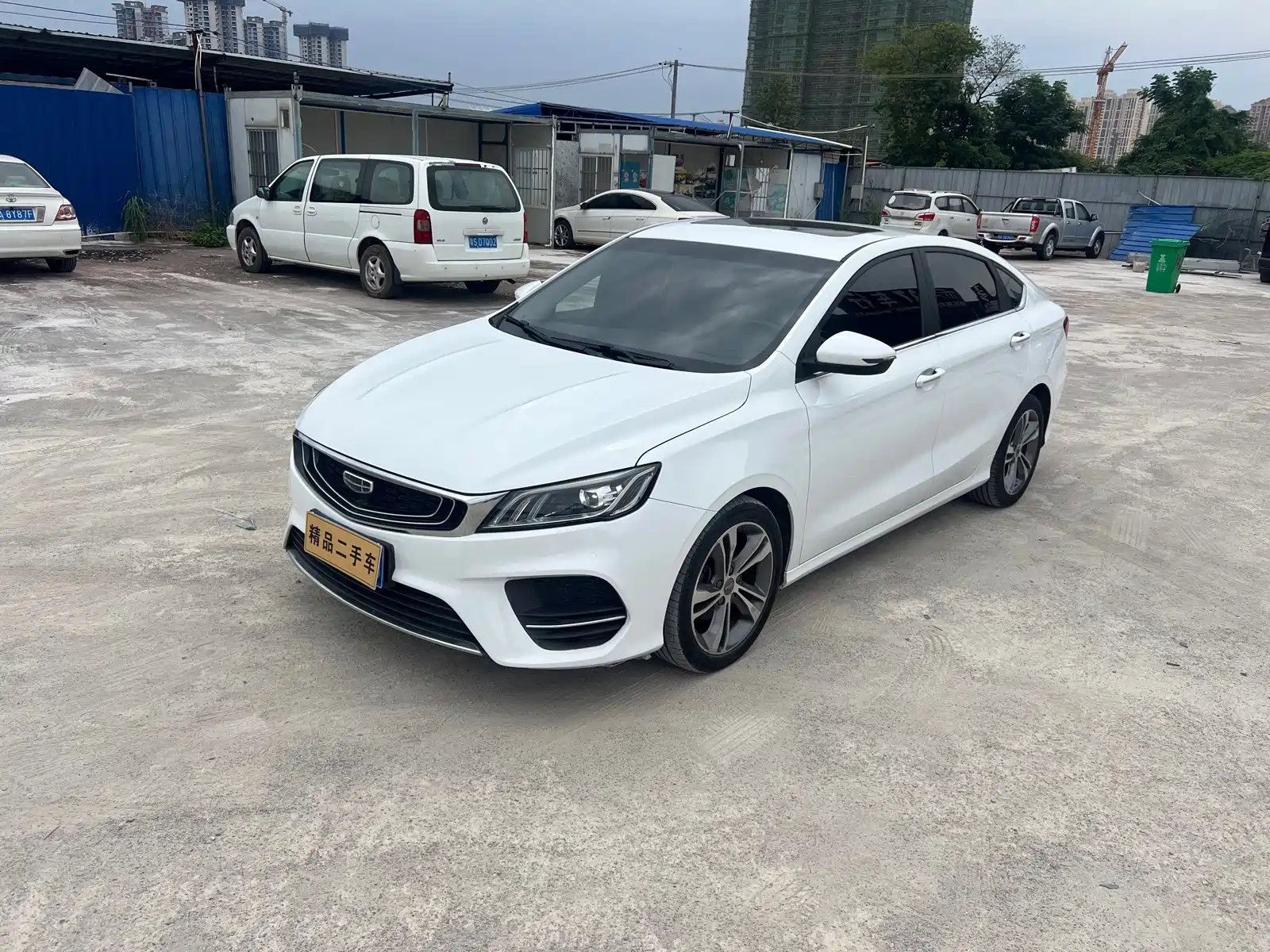 Фото 3 - Geely Binrui