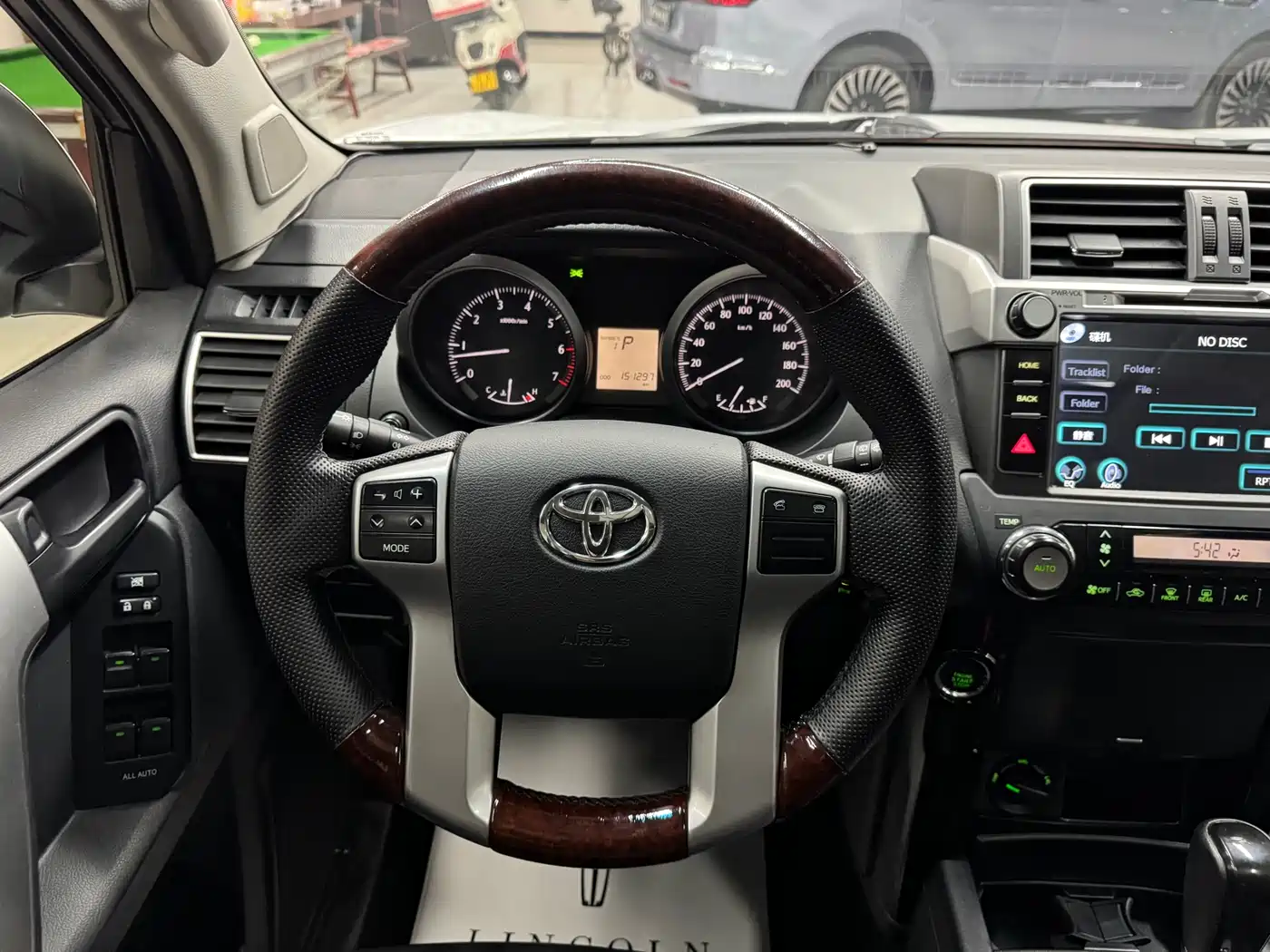 Toyota Prado 2016 2.7L Auto Standard Edition фото 12