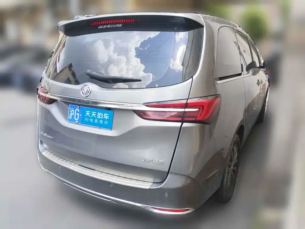 Фото 2 - Buick GL8